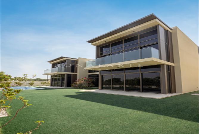 On the Park | Corner Plot With Best View | Private Pool