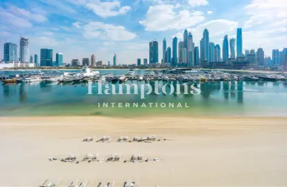 شقة - غرفة نوم - 2 حمامات للبيع في برج قصر الشاطئ 2 - قصر الشاطئ - إعمار بيتشفرونت - دبي هاربور - دبي