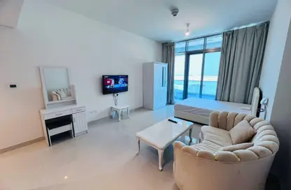 Apartment - Studio - 1 Bathroom for rent in Julphar Residence - Al Reem Island - Abu Dhabi