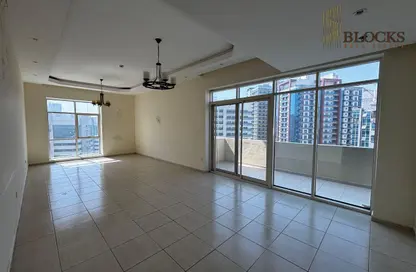 Apartment - 2 Bedrooms - 3 Bathrooms for sale in Olympic Park 4 - Olympic Park Towers - Dubai Sports City - Dubai
