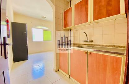 Apartment - Studio - 1 Bathroom for rent in Fire Station Road - Muwaileh - Sharjah