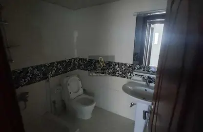 شقة - غرفة نوم - 2 حمامات للايجار في مساكن كورنيش عجمان - طريق كورنيش عجمان - عجمان