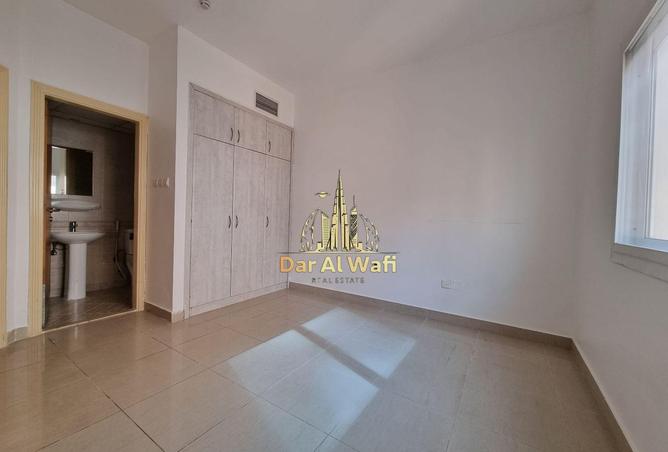 72305918 - صورة العقار 3