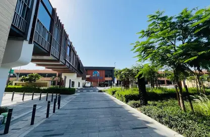 شقة - غرفة نوم - 1 حمام للبيع في زهور 2 - الزاهية - تجارية مويلح - الشارقة