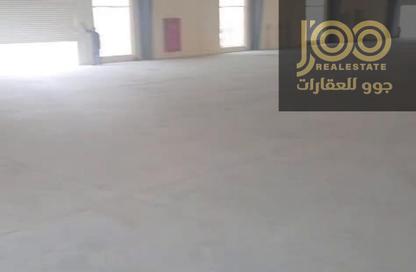 مستودع - استوديو - 2 للايجار في أم الثعوب - أم القيوين