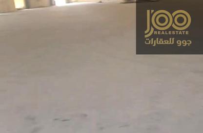 مستودع - استوديو - 2 للايجار في أم الثعوب - أم القيوين