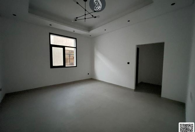107320607 - Property Image 3