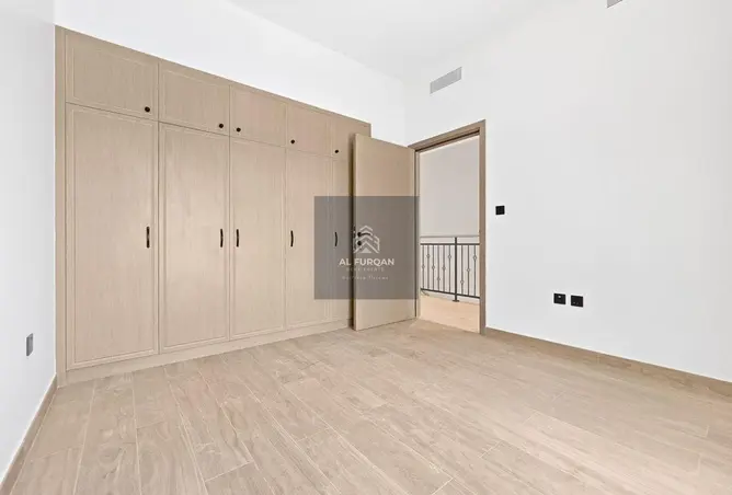 98267962 - Property Image 2