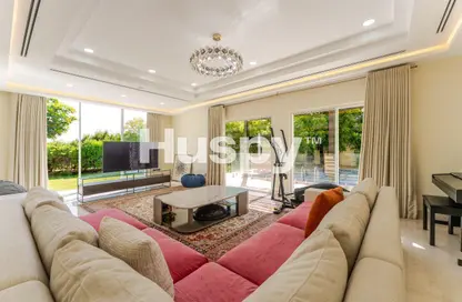 Villa - 5 Bedrooms - 6 Bathrooms for rent in Meadows 5 - Meadows - Dubai