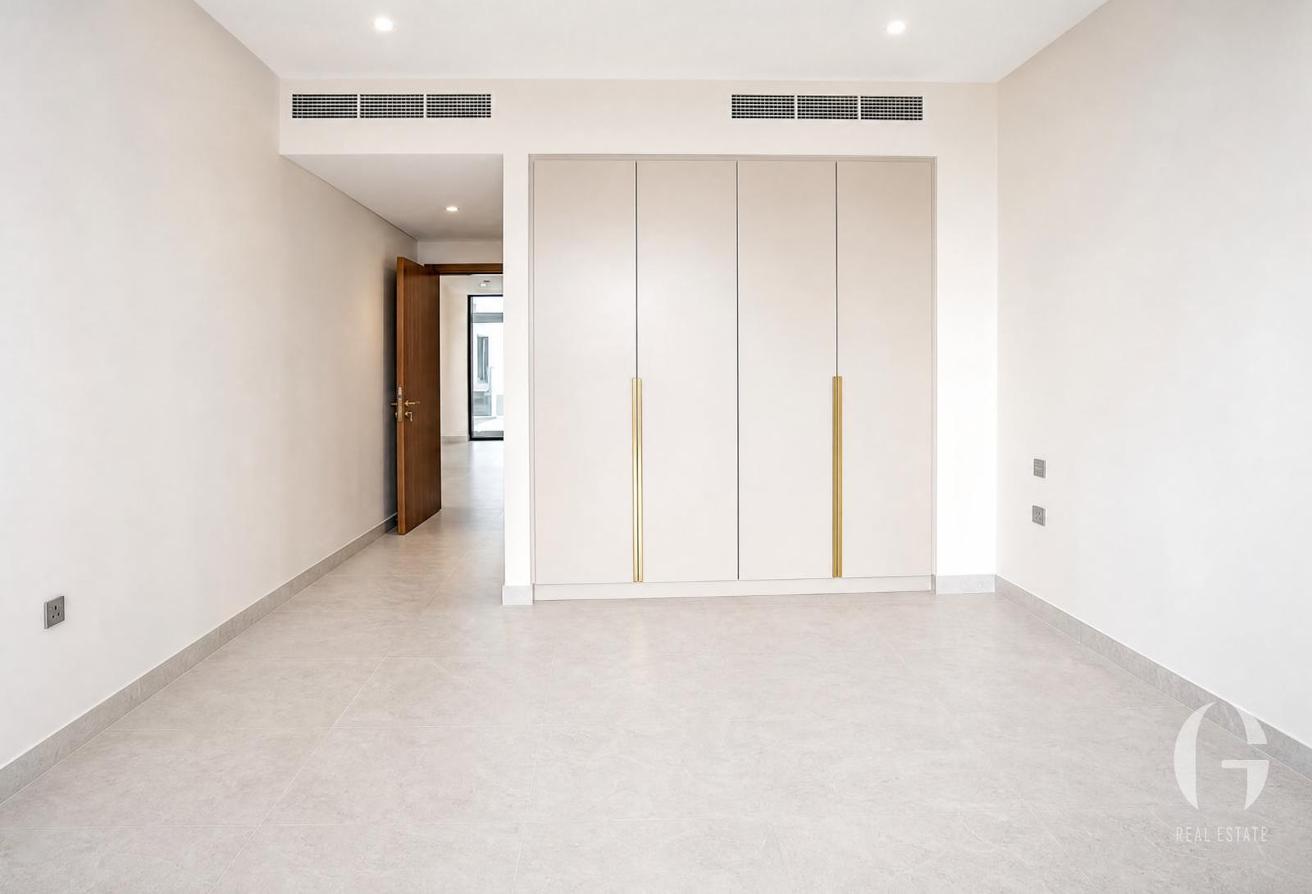 5BR | Park Backing | Prime Location | Luxurious photo 11