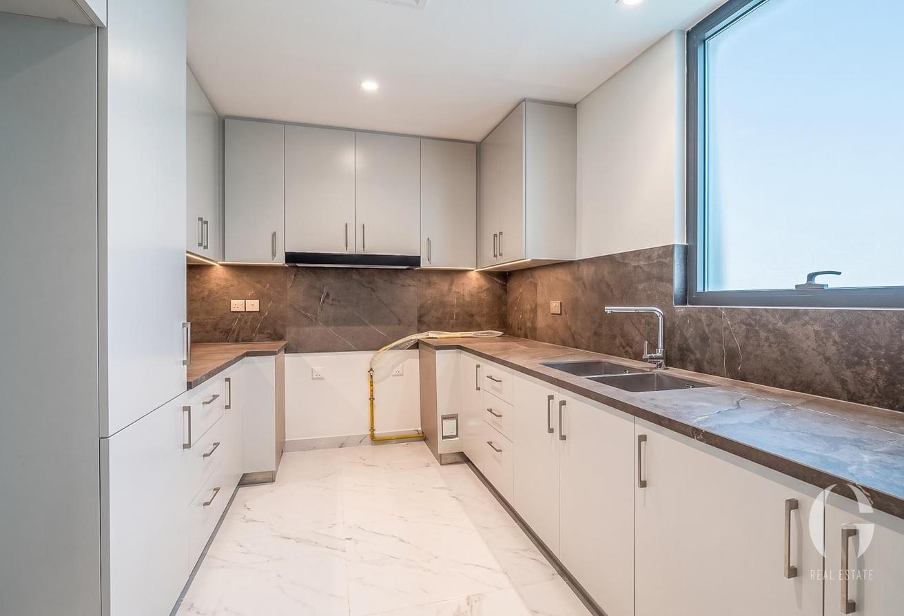 5BR | Park Backing | Prime Location | Luxurious photo 8