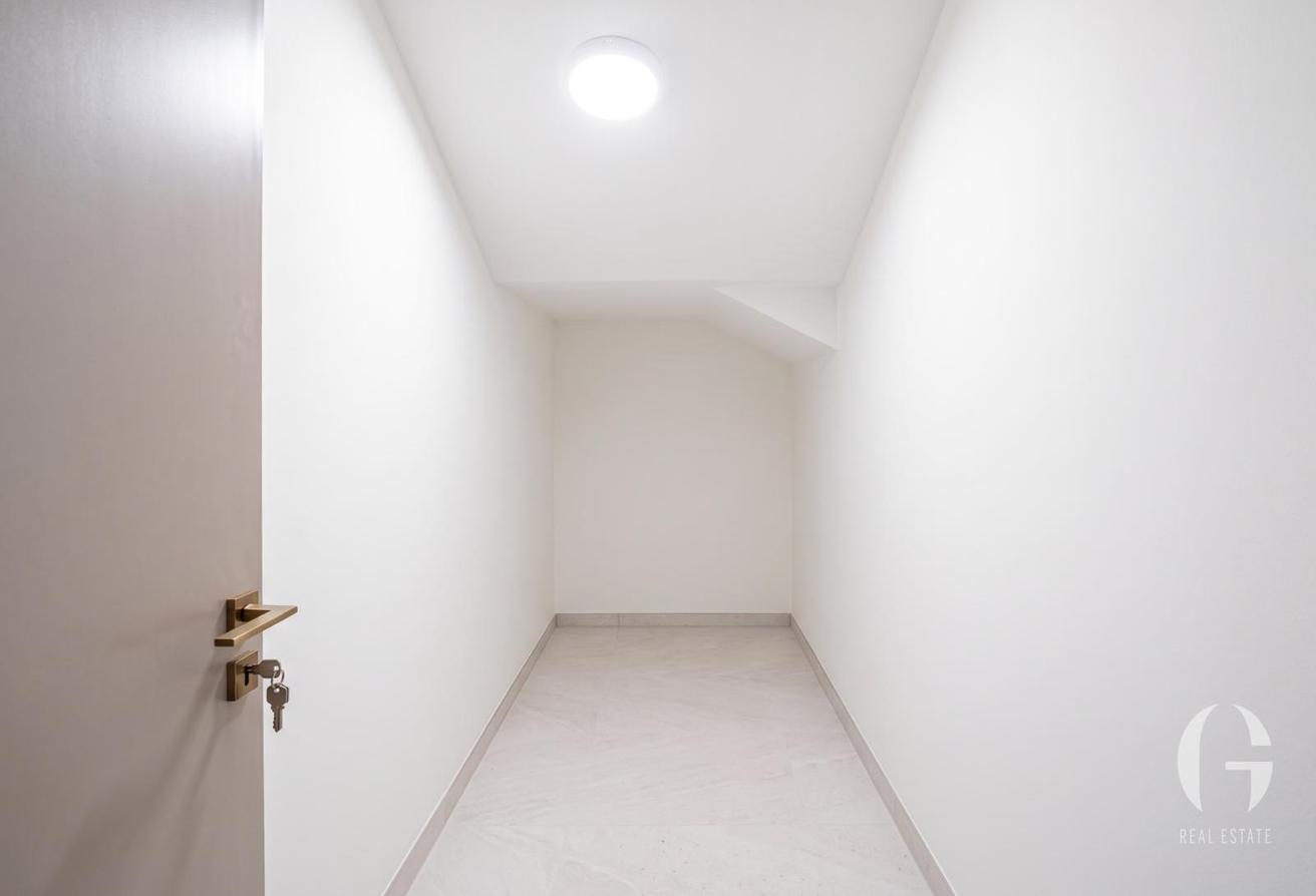 5BR | Park Backing | Prime Location | Luxurious photo 26