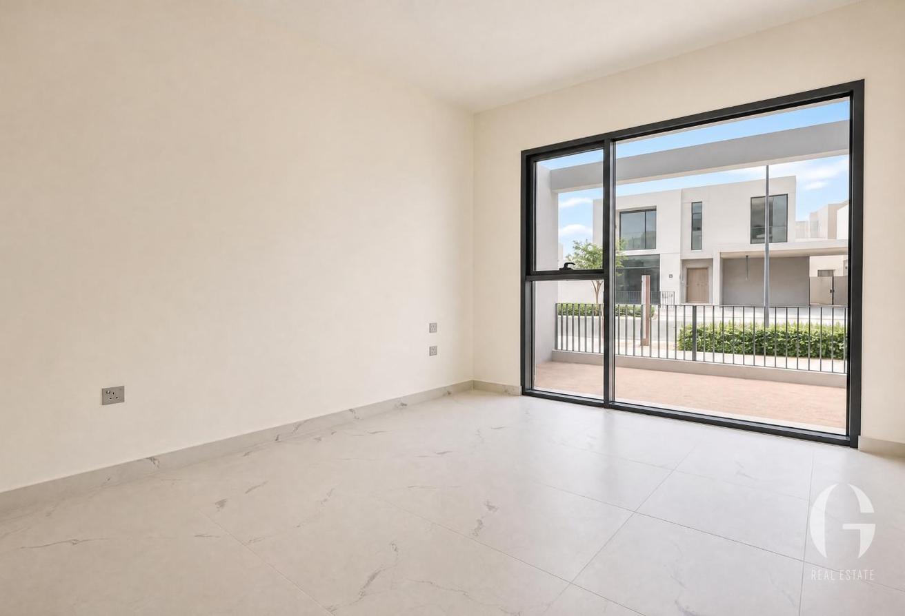 5BR | Park Backing | Prime Location | Luxurious photo 15