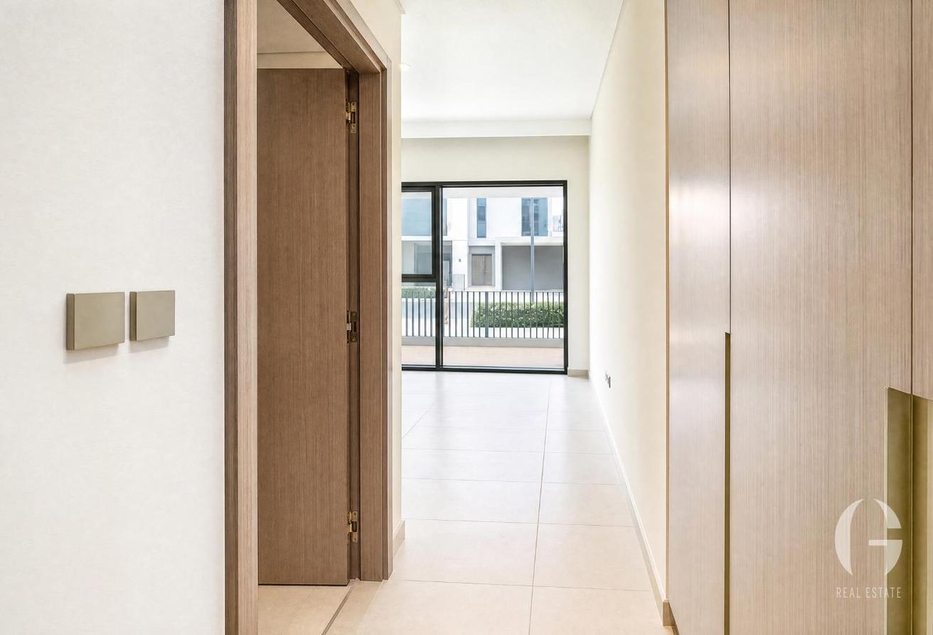5BR | Park Backing | Prime Location | Luxurious photo 6