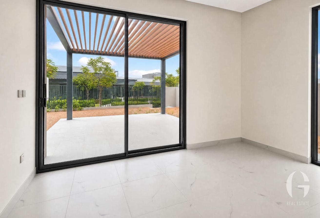 5BR | Park Backing | Prime Location | Luxurious photo 7