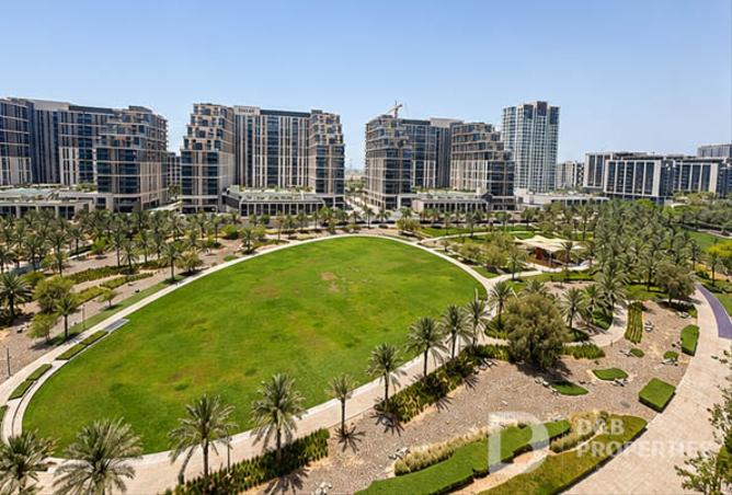 Park & Pool View | Vacant | Corner Unit