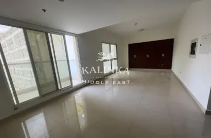 شقة - 1 حمام للايجار في بناية رويال جي في سي - الضاحية 10 - قرية جميرا الدائرية - دبي