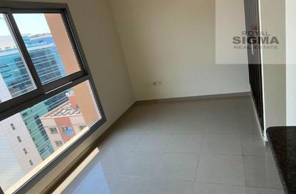 Apartment - Studio - 1 Bathroom for rent in Al Barsha 1 - Al Barsha - Dubai