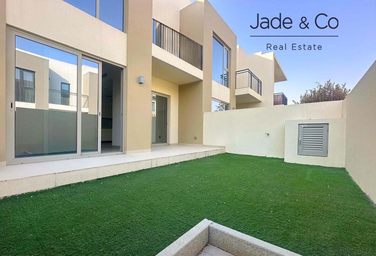 Community Expert | Available Now | Prime Location photo 5