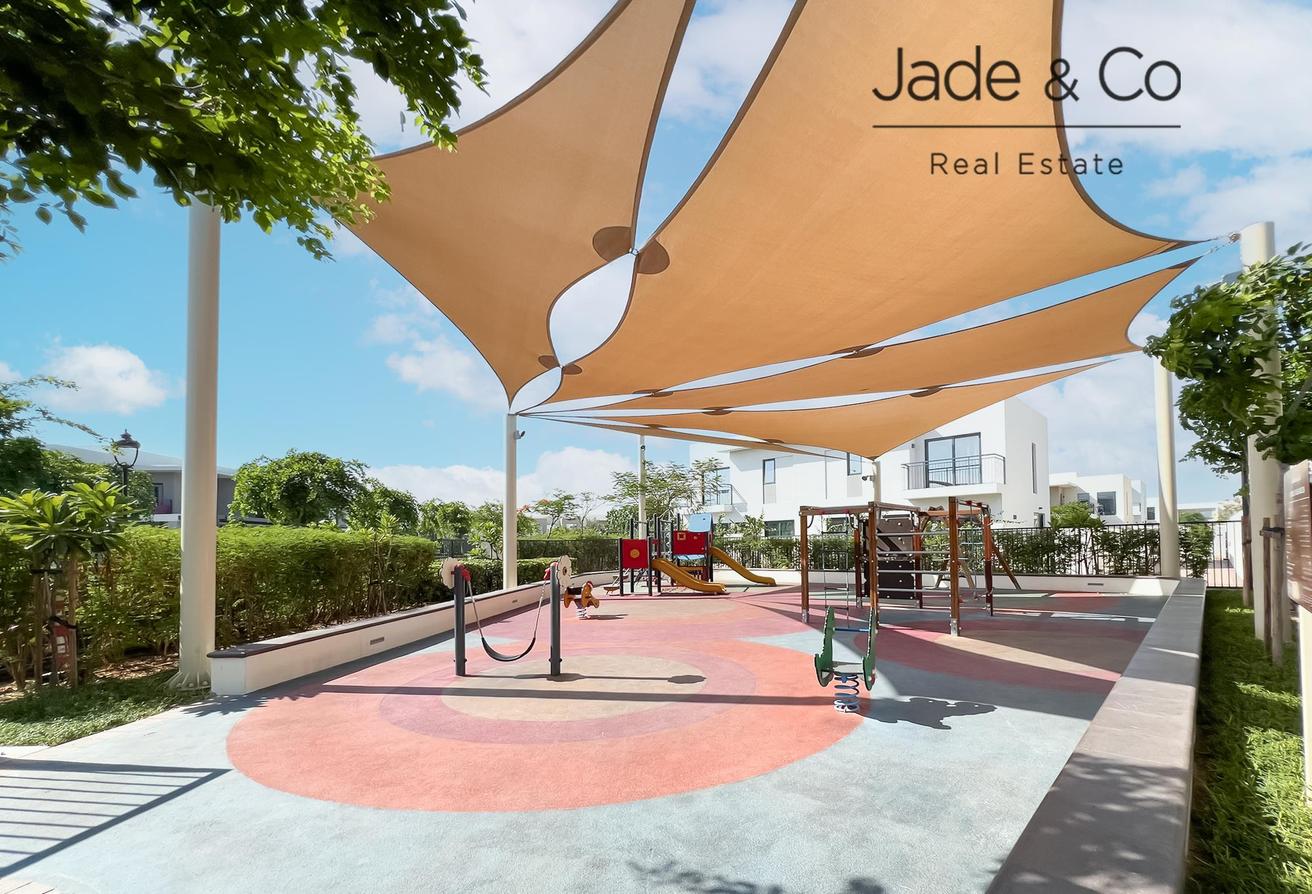 Community Expert | Available Now | Prime Location photo 18