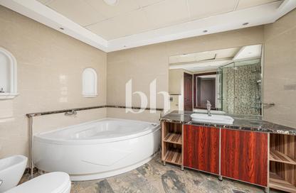 Villa - 5 Bedrooms - 6 Bathrooms for sale in Hacienda - The Villa - Dubai