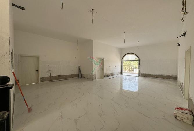 2PFfDocF3y4 - الصورة الرئيسية للعقار