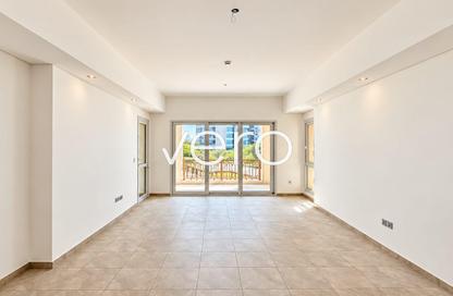 Apartment - 2 - 4 for sale in Marina Residences 1 - Marina Residences - Palm Jumeirah - Dubai