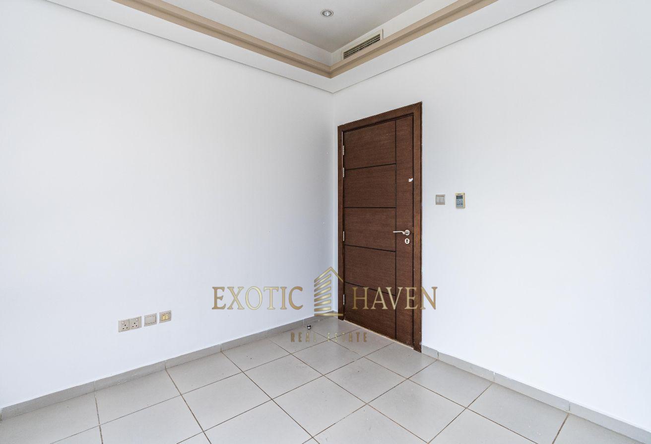 Spacious Plot | Contemporary | Well Maintained photo 9