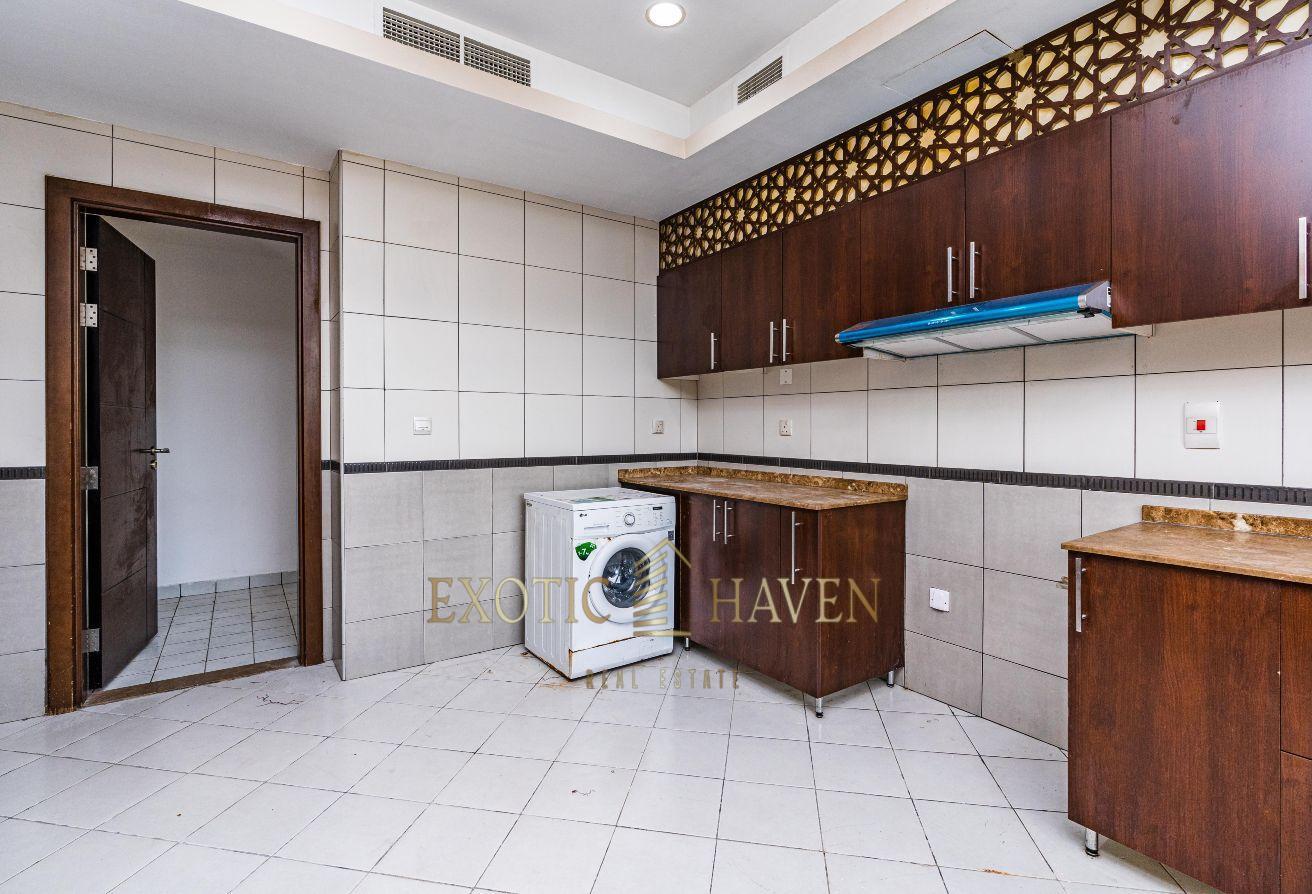 Spacious Plot | Contemporary | Well Maintained photo 12