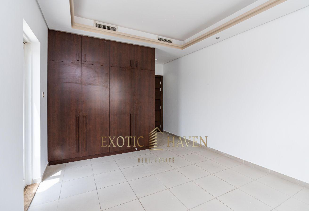 Spacious Plot | Contemporary | Well Maintained photo 27