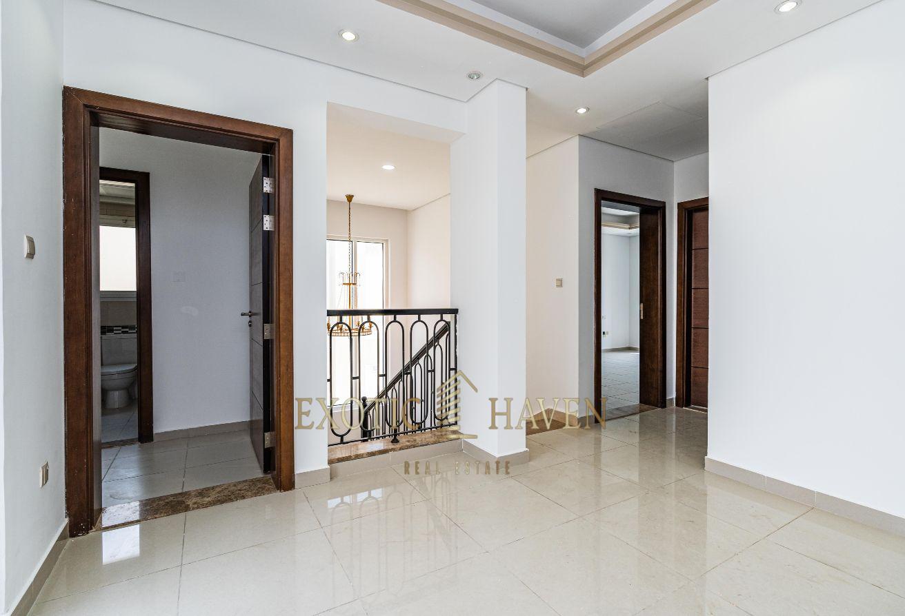 Spacious Plot | Contemporary | Well Maintained photo 15
