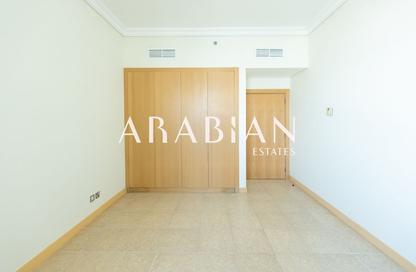 Apartment - 2 Bedrooms - 3 Bathrooms for rent in Al Sultana - Shoreline Apartments - Palm Jumeirah - Dubai
