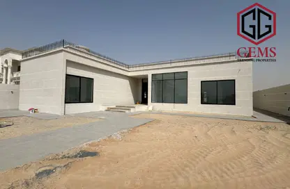 Villa - 3 Bedrooms - 4 Bathrooms for rent in Wadi Alshabak - Dubai