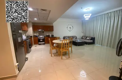 شقة - غرفة نوم - 2 حمامات للايجار في مساكن كورنيش عجمان - طريق كورنيش عجمان - عجمان