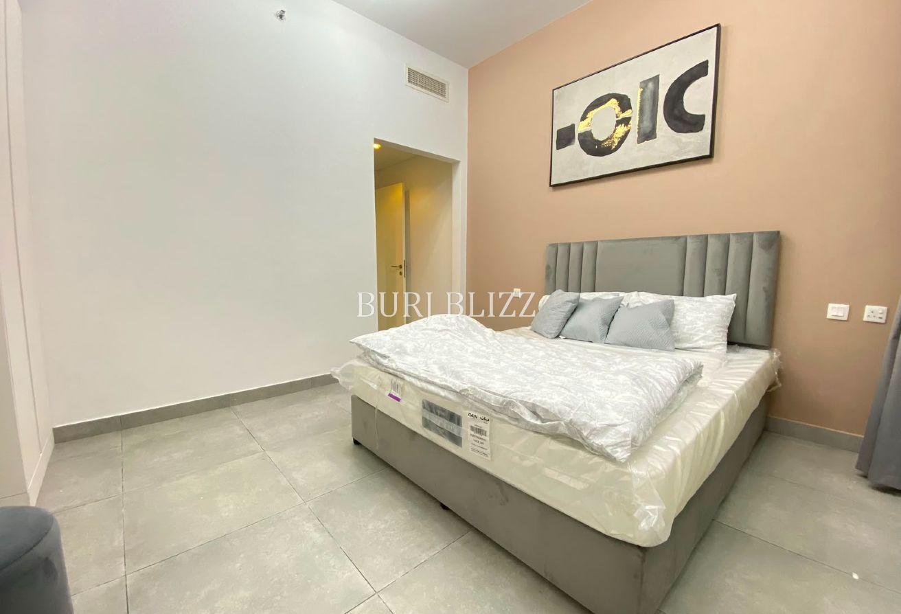 Modern Elegance | 1BR+Study | Pool View photo 8