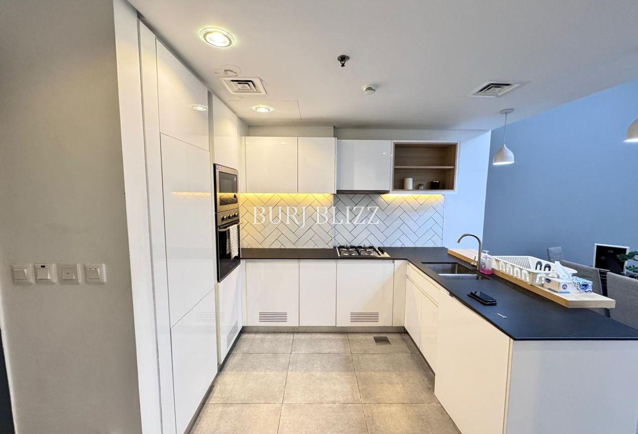Modern Elegance | 1BR+Study | Pool View photo 7