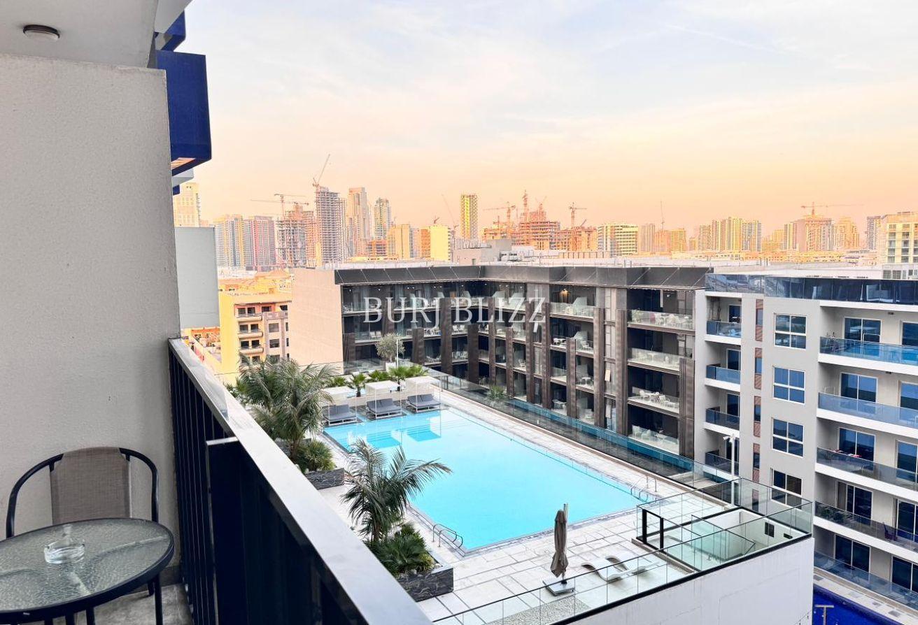 Modern Elegance | 1BR+Study | Pool View photo 11