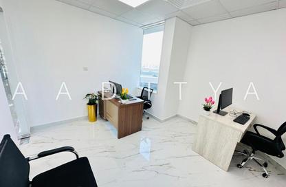 Office Space - Studio - 1 Bathroom for rent in Fatima Mohammad Ahmad Bin Suleiman Building - Al Raffa - Bur Dubai - Dubai