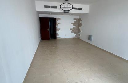 Apartment - 3 - 4 for sale in Beach Tower 1 - Al Khan Lagoon - Al Khan - Sharjah