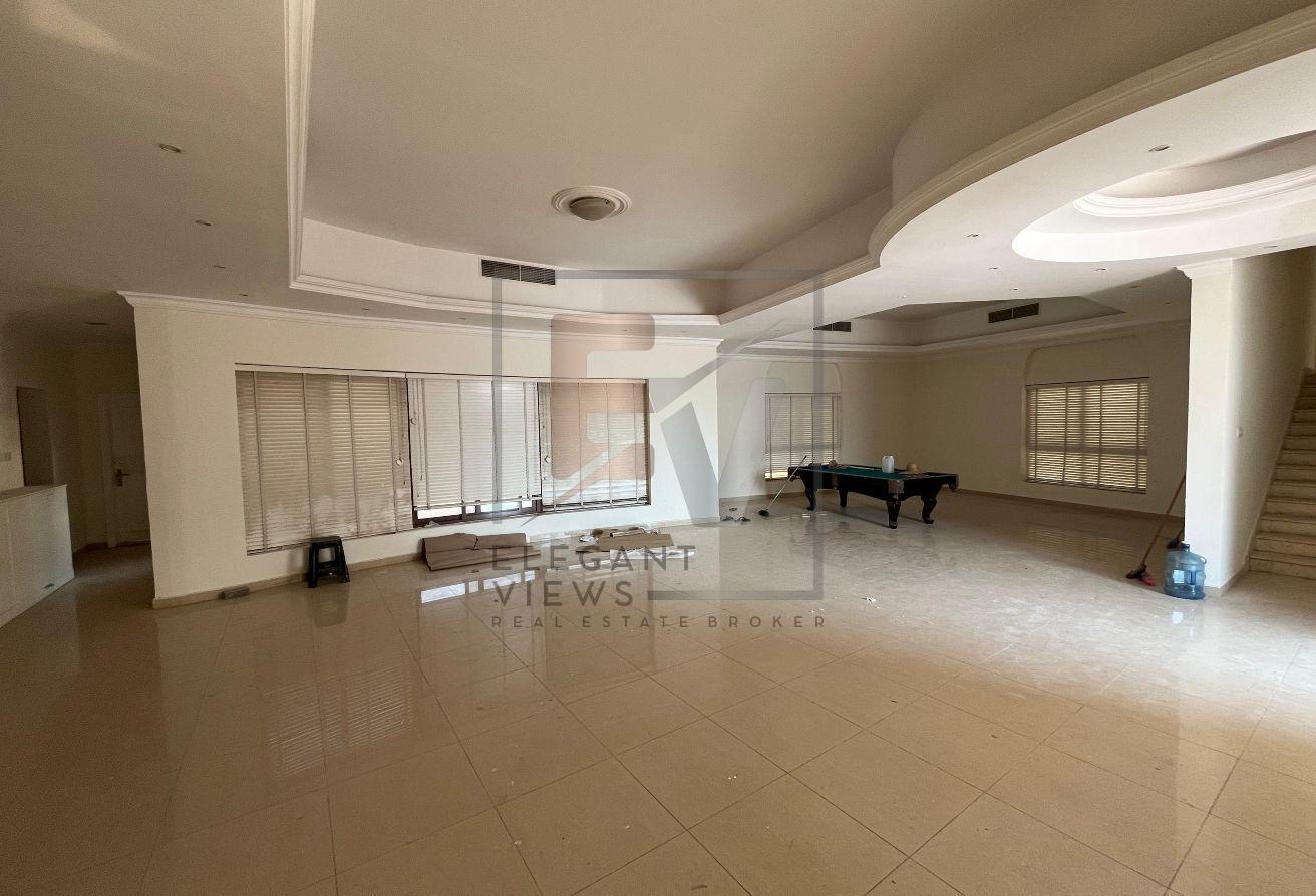 Experience Luxury Living | Spacious 7BR Villa photo 2