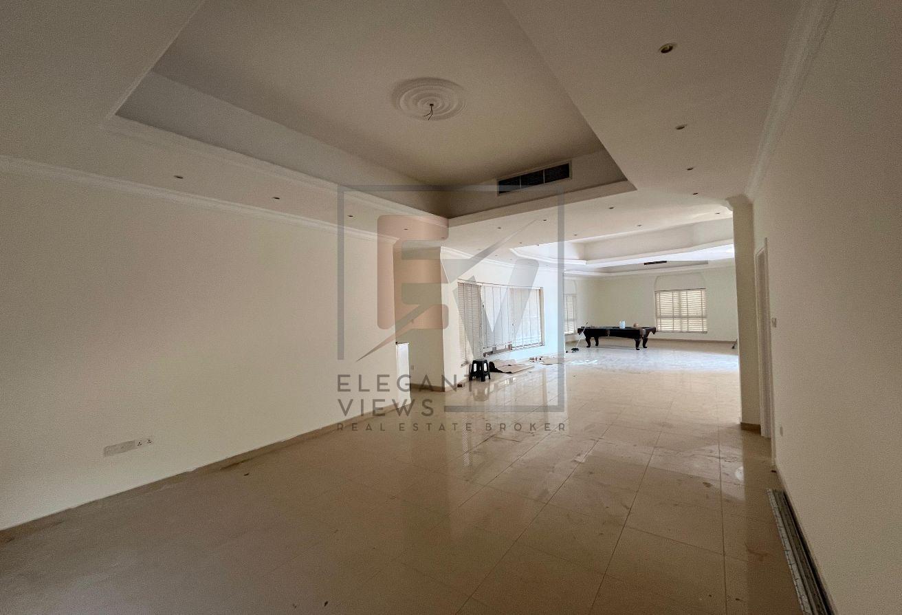 Experience Luxury Living | Spacious 7BR Villa photo 4