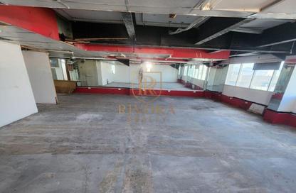 Shop - Studio for rent in Central Building - Naif - Deira - Dubai