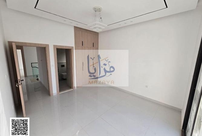 100421256 - Property Image 2
