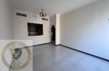 Apartment - 1 Bedroom - 2 Bathrooms for rent in Qasimia 10 building - Al Mahatta - Al Qasimia - Sharjah
