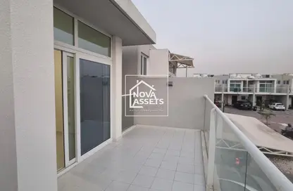 تاون هاوس - 3 غرف نوم - 4 حمامات للايجار في داماك هيلز 2 - دبي