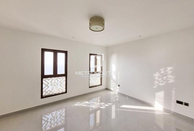 92693534 - صورة العقار 2