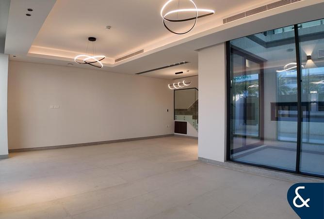 71085800 - Property Image 3