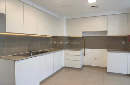 Apartment - 2 - 2 for sale in Hayat Boulevard 2A - Hayat Boulevard 2 - Hayat Boulevard - Town Square - Dubai