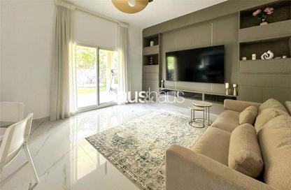 Villa - 4 Bedrooms - 5 Bathrooms for rent in Meadows 9 - Meadows - Dubai