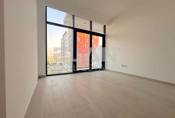 82806243 - Property Image 2